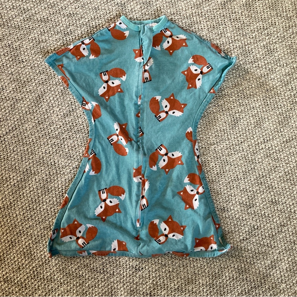 Zipadee Zip Blue Fox Print Swaddle
Transitional Sleep Sack Size XS 3-6 Month